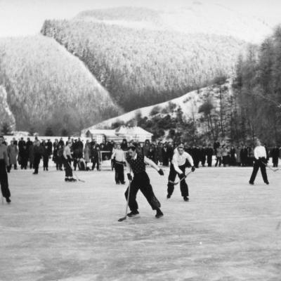 Einweihung Eisbahn11.1spiel 1